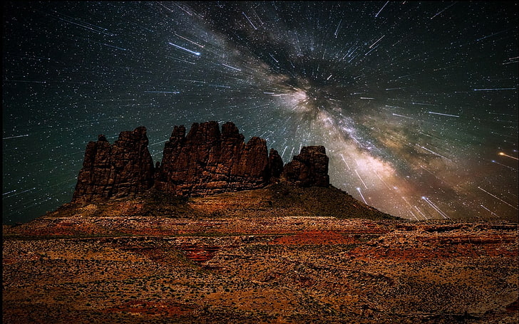 formación rocosa marrón, naturaleza, paisaje, desierto, noche estrellada, larga exposición, Vía Láctea, galaxia, montañas, universo, espacio, erosión, Fondo de pantalla HD