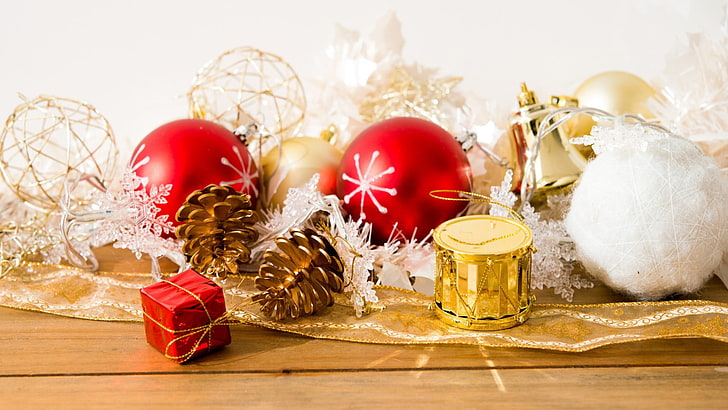 christmas, celebration, decoration, holiday, ornament, gift, gold, xmas, december, bangle, ball, art, winter, year, new, season, ribbon, present, glass, second, pink, snowflake, celebrate, merry, bow, snow, decorative, festive, sphere, color, seasonal, golden, colorful, object, greeting, symbol, traditional, design, birthday, shiny, HD wallpaper