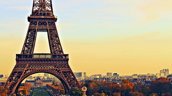 Айфелова кула, Париж, Айфелова кула, Париж, Париж, Айфелова кула, дълбочина на полето, фотография, пейзаж, архитектура, Франция, залез, град, градски пейзаж, HD тапет HD wallpaper