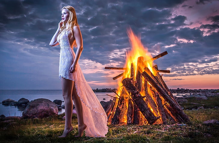 seni fantasi, api, wanita, awan, tanpa alas kaki, Wallpaper HD