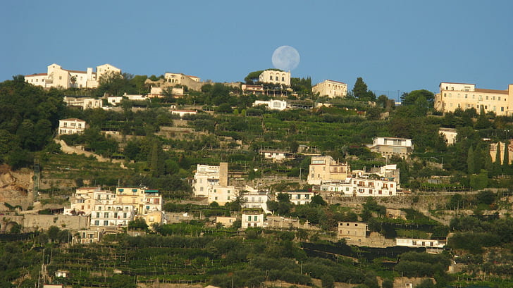 Amalficoast, bâtiment aux murs beiges, italie, pleine lune, été, amalfi, Fond d'écran HD