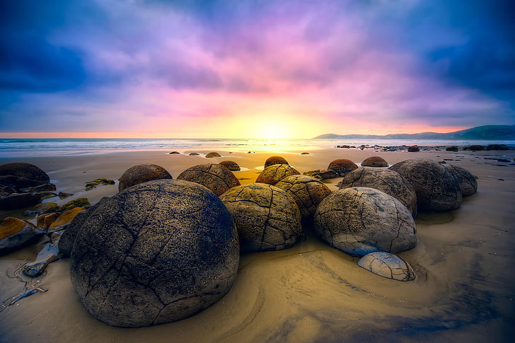 sand, beach, the sky, sunrise, stones, the ocean, New Zealand, Moeraki Boulders, HD wallpaper