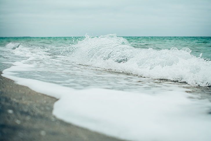 vagues de la mer, mer, vagues, eau, gouttes d'eau, Linux Mint, mousse, bleu, côte, paysage, Fond d'écran HD