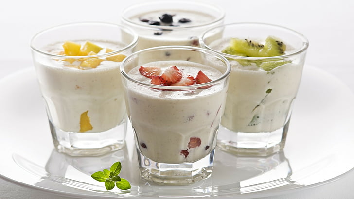 four assorted flavored juice in clear glasses, milk shake, ice cream, fruit, strawberries, kiwi, mango, blueberries, mint, HD wallpaper