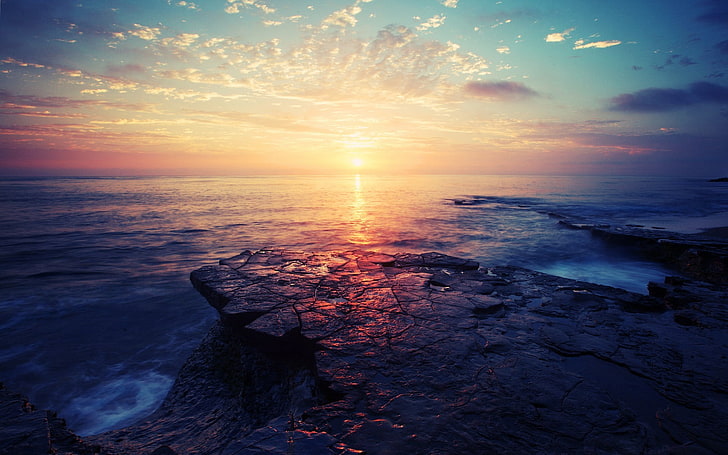 plan d'eau et de roche, mer, paysage, coucher de soleil, ciel, horizon, nature, Fond d'écran HD