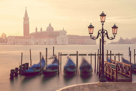 Wenecja, Włochy, kanał, latarnia z czarnego metalu, Wenecja, Włochy, kanał, gondola, dom, latarnia, Tapety HD HD wallpaper
