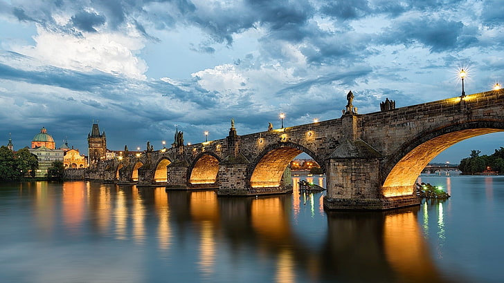 Most Karola, Czechy, architektura, budynek, miasto, pejzaż miejski, stolica, rzeka, wieża, most, stary budynek, Praga, Czechy, Most Karola, wieczorem, światła, chmury, drzewa, odbicie, rzeźba, katedra, kościół, Tapety HD