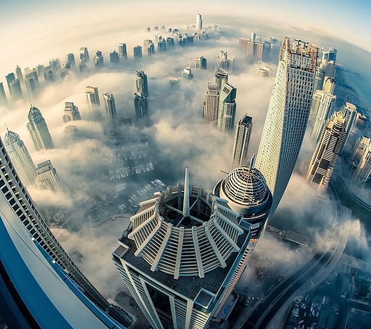 flygfoto av höghus, Dubai, moln, byggnad, stad, hav, urban, arkitektur, fotografi, skyskrapa, stadsbild, dimma, flygfoto, fiskeögonlins, höjder, HD tapet
