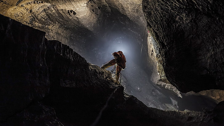 Grotte en béton gris et noir, grotte, Pit Olimp, Croatie, spéléologie, Fond d'écran HD