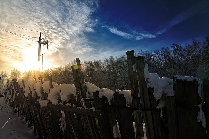 recinzioni in legno marrone del cortile, natura, paesaggio, inverno, cielo, nuvole, Sfondo HD