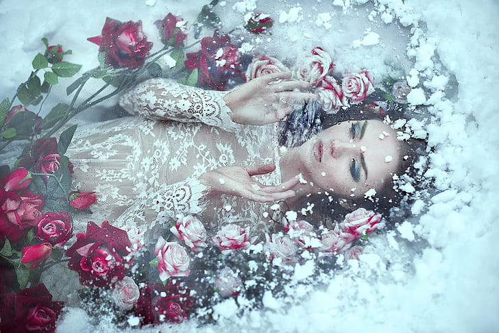 cold, ice, winter, girl, snow, flowers, face, pose, white, roses, hands, dress, photographer, lies, Princess, frozen, Maria Lipina, HD wallpaper