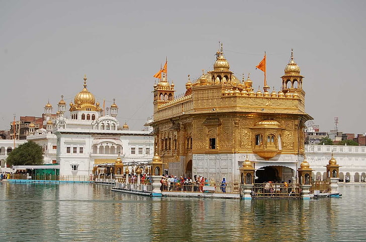 Templo dorado en Amritsar, castillo blanco y marrón, religioso, dorado, templo, Fondo de pantalla HD
