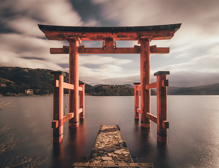 Torii brun et noir, Tianshu Liu, Hakone, Japon, paysage, lumière du soleil, portes, nuages, torii, Fond d'écran HD