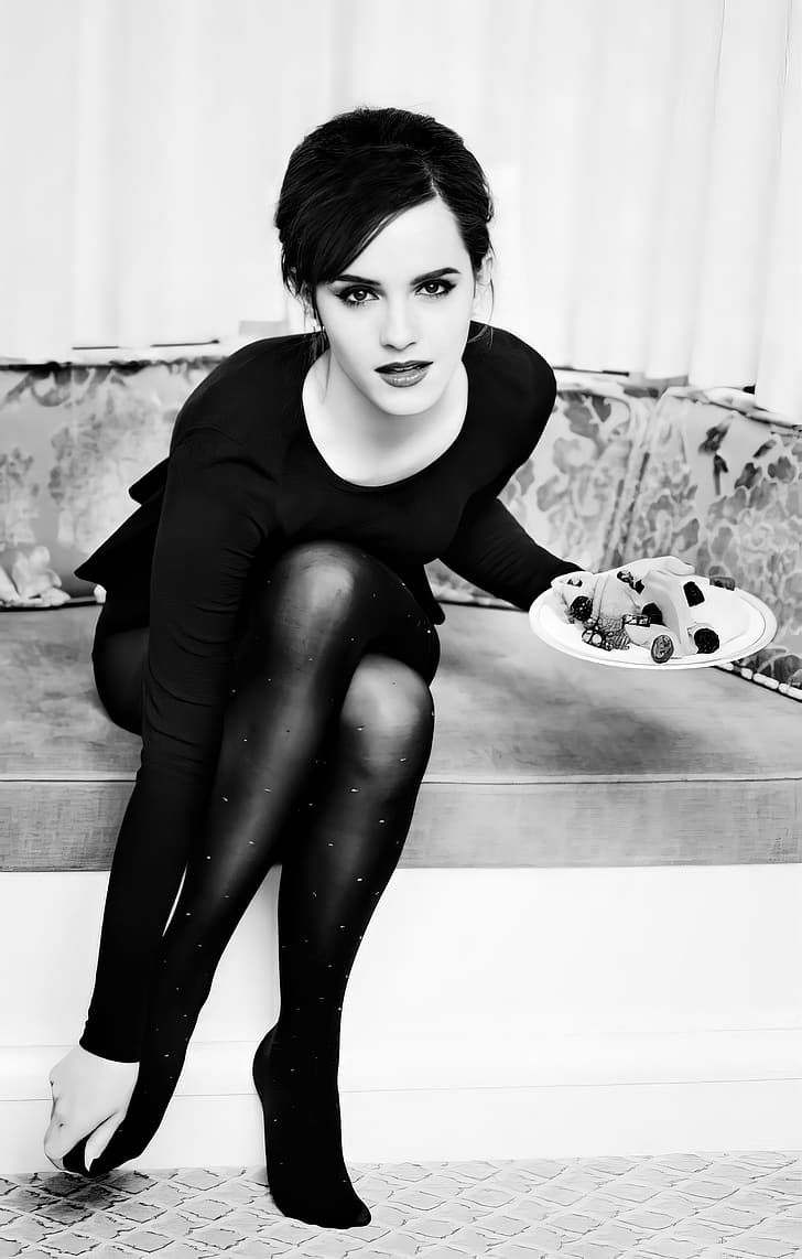 Emma Watson, wanita, aktris, buah, pantyhose, ujung runcing, duduk, di dalam ruangan, Wallpaper HD, wallpaper seluler
