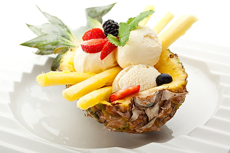 Ananaseis mit Erdbeere, Bällchen, Beeren, Erdbeere, Eis, Ananas, Dessert, süß, HD-Hintergrundbild HD wallpaper