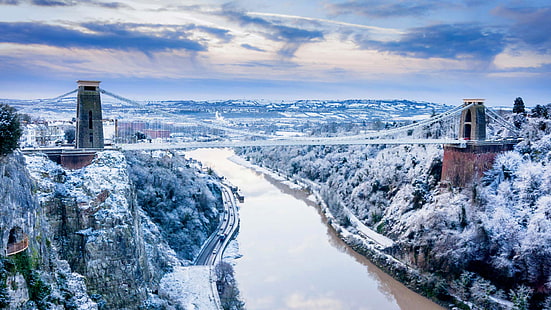 szary betonowy most, zima, śnieg, rzeka, skały, Anglia, Bristol, Somerset, most wiszący Clifton, Tapety HD HD wallpaper