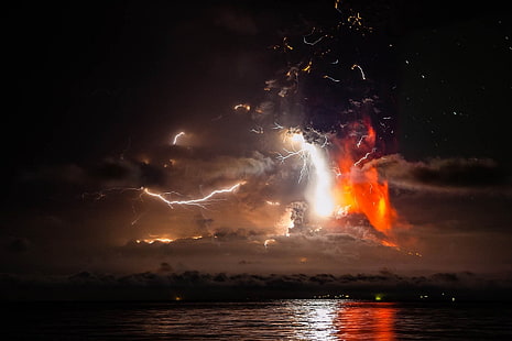 nature, landscape, photography, Calbuco Volcano, eruption, lightning, smoke, lava, sea, night, Chile, HD wallpaper HD wallpaper