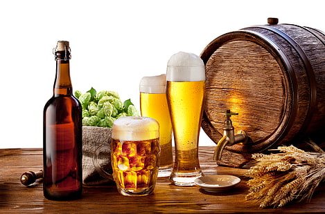 jarra de cerveza de vidrio transparente, espuma, mesa, botella, cerveza, jarra, vasos, orejas, platillo, barril, grifo, Fondo de pantalla HD HD wallpaper