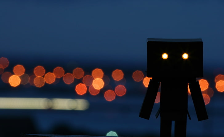 Little Robot Enjoying A Night Out, Danbo wallpaper, Aero, Creative, Night, Little, Robot, Enjoying, HD wallpaper