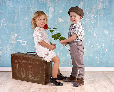 boy, girl, suitcase, sitting, smile, children, kids, gives rose, HD wallpaper HD wallpaper