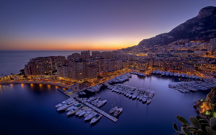 wieżowce i niskie budynki, miasto, pejzaż miejski, Monako, łódź, zachód słońca, porty, Tapety HD