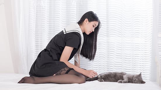donne, asiatiche, modelle, calze, gatti, capelli lunghi, a letto, Sfondo HD HD wallpaper