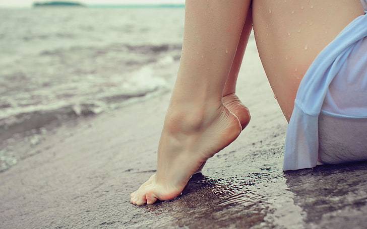 Descalzo, playa, pies, dedos de los pies, agua, mojado, mujeres, Fondo de pantalla HD