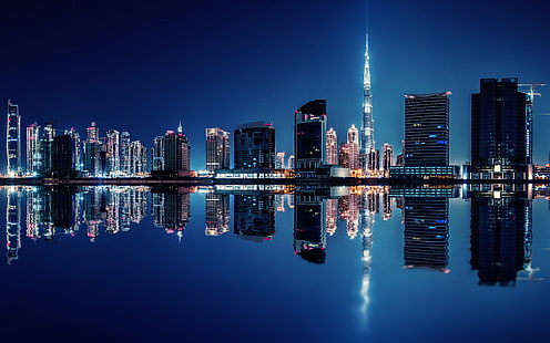 الإمارات العربية المتحدة دبي انعكاس في منتصف الليل 4K Ultra HD خلفيات سطح المكتب لأجهزة الكمبيوتر المحمول والكمبيوتر اللوحي والهواتف المحمولة 3840 × 2400، خلفية HD HD wallpaper