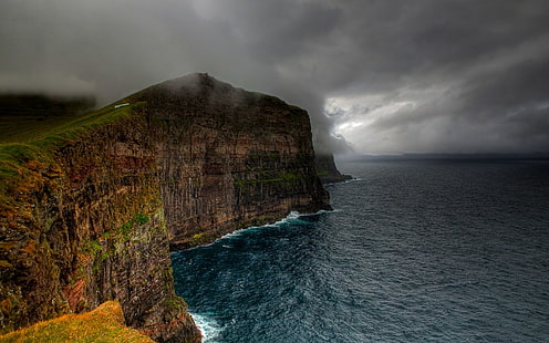 mountain and body of water, nature, landscape, clouds, storm, cliff, sea, coast, Faroe Islands, HD wallpaper HD wallpaper