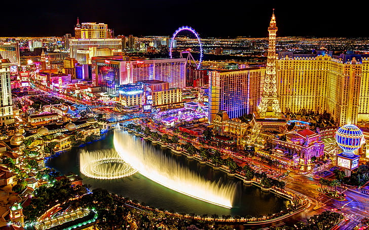 Las Vegas Strip ในเวลากลางคืนเห็นได้จากระเบียงของ Cosmopolitan Hotel Desktop Wallpaper สำหรับพีซีแท็บเล็ตและมือถือดาวน์โหลด 2560 × 1600, วอลล์เปเปอร์ HD