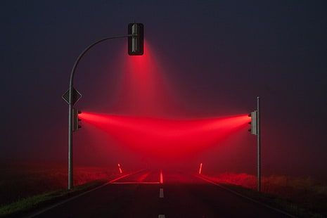 szara tapeta z sygnalizacją świetlną, sygnalizacja świetlna, światła, mgła, czerwony, niebieski, droga, Tapety HD HD wallpaper