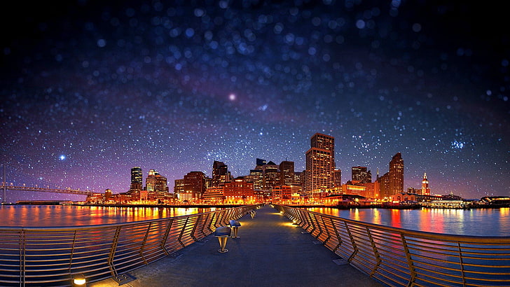 мостови и градски сгради, панорамна фотография на мост, насочен към осветени високи сгради през нощта, град, градски пейзаж, смяна на наклон, цифрово изкуство, нощ, HD тапет