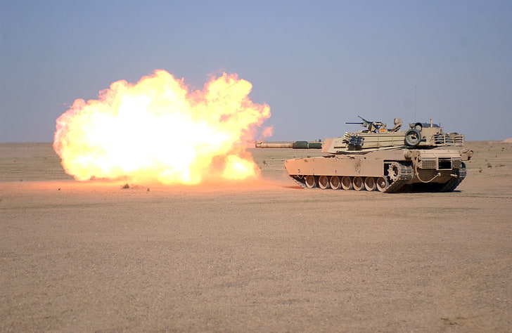 brown war tank, weapons, fire, flame, Wallpaper, desert, shot, tank, gun, M1A1, Abrams, firing, main, HD wallpaper
