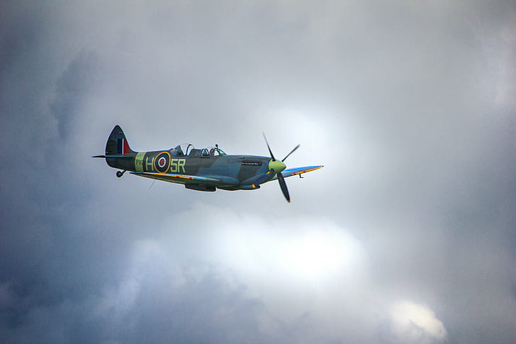 airplane, World War II, aircraft, clouds, HD wallpaper