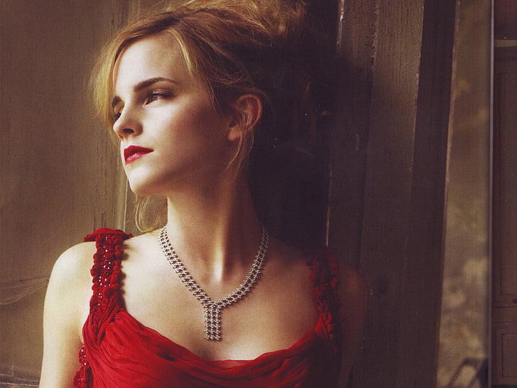 Emma Watson, kobiety, aktorka, naszyjnik, odwracając wzrok, czerwona sukienka, celebrytka, czerwona szminka, Tapety HD