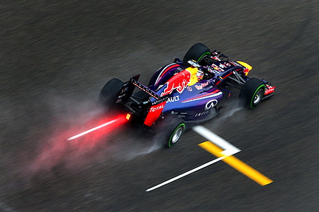 Red Bull F1 race car, rain, formula 1, red bull, vettel, sebastian, rb 10, HD wallpaper HD wallpaper
