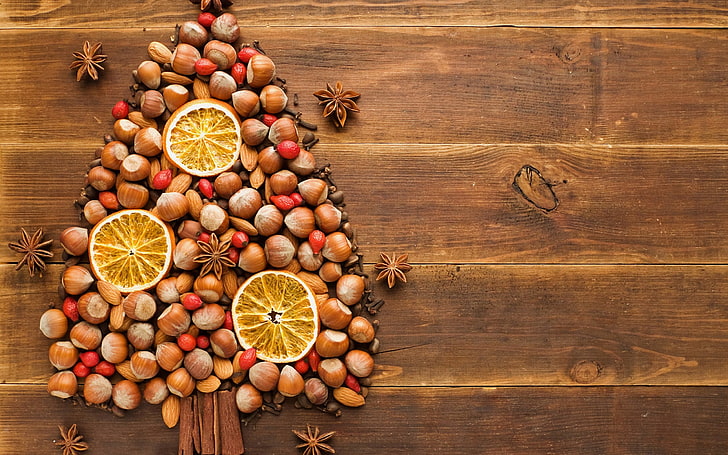 semillas variadas, Navidad, Año Nuevo, superficie de madera, nueces, naranja (fruta), Fondo de pantalla HD