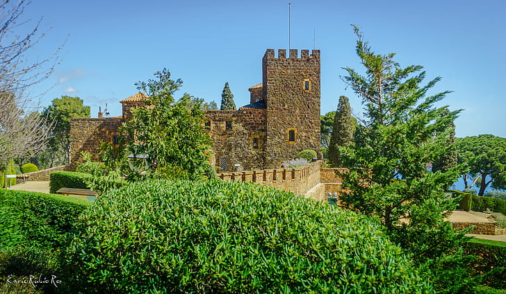 brown castle near at green trees during daytime, brown, castle, green, trees, daytime, COSTA BRAVA, CASTILLO, architecture, history, medieval, europe, famous Place, HD wallpaper