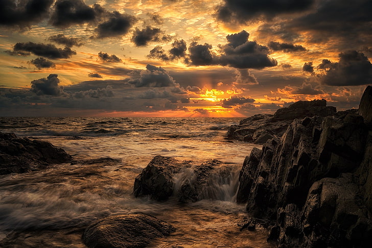 tablero de madera marrón y negro, mar, naturaleza, nubes, cielo, paisaje, puesta de sol, Fondo de pantalla HD