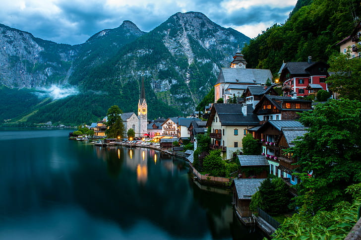 Österreich, Austria, body of water near houses and mountains photo, Hallstatt, Salzkammergut, Österreich, Austria, Hoher Dachstein, Dachstein Mountains, Alps, city, evening, Lake, boats, houses, Buildings, church, Nature, trees, landscape, HD wallpaper
