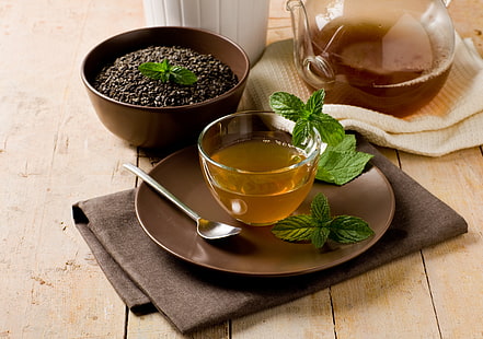taza de té de vidrio transparente, té, menta, hojas, tetera, cuchara, tazón, Fondo de pantalla HD HD wallpaper