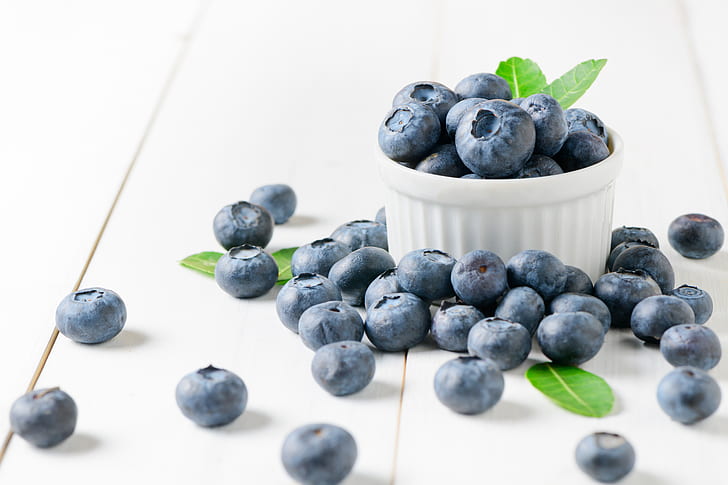 berries, blueberries, fresh, wood, blueberry, HD wallpaper