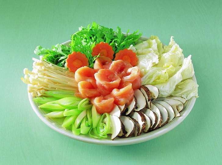 vegetable salad, food, plate, mushrooms, carrots, cabbage, parsley, meat, pepper, HD wallpaper