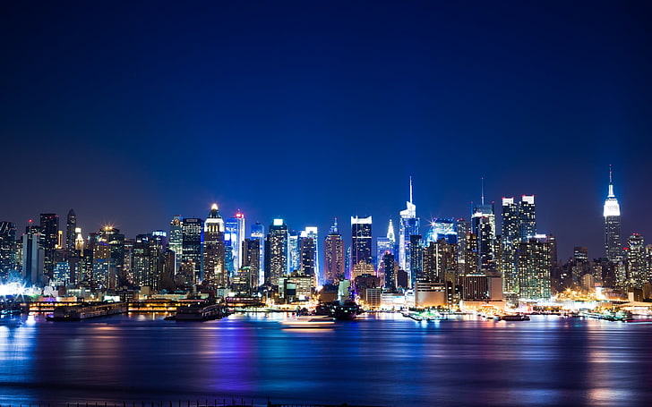 снимка на високоетажна бетонна сграда, градски пейзаж, нощ, Ню Йорк, Манхатън, HD тапет