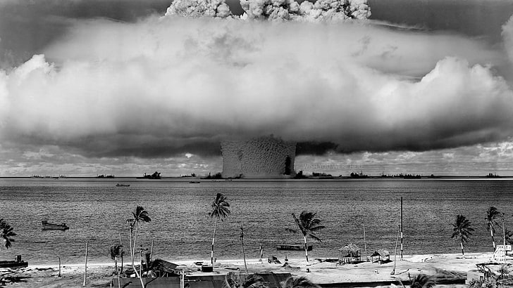 coconut trees, nuclear, bombs, beach, Bikini Atoll, explosion, sea, atomic bomb, photography, hydrogen bomb, HD wallpaper