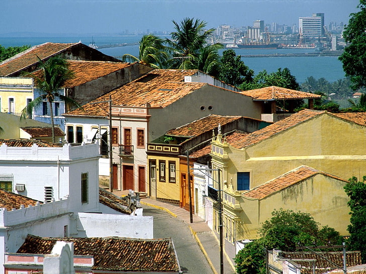 кафяви бетонни къщи, градски пейзаж, град, улица, Бразилия, тропически, HD тапет