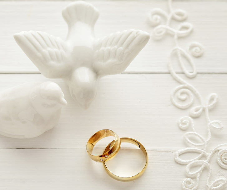 two gold-colored rings, holiday, pigeons, lace, wedding, wedding rings, HD wallpaper