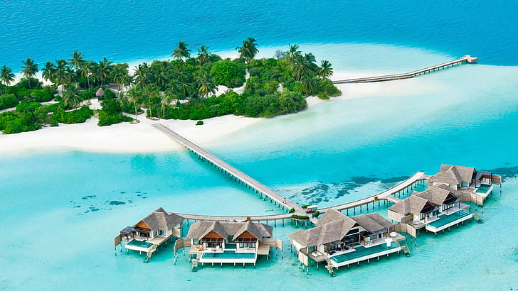 Atol Dhaalu jest jednym z atoli na Malediwach Luksusowy kurort Widok z lotu ptaka z drona Tapeta HD 3840 × 2160, Tapety HD