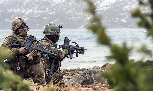 green soldier uniform set, Germany, soldiers, rifle, equipment, assault, the Bundeswehr, HK G36, HD wallpaper HD wallpaper