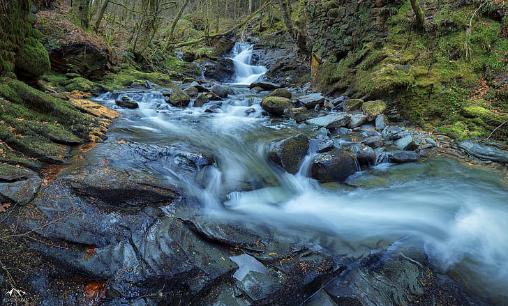 岩の時間経過の写真、カークトン、滝、水の春、岩、時間経過の写真、スコットランド、スターリングシャー、バルキーダー、グレン、滝、風景、自然、小川、川、森、水、屋外、岩-オブジェクト、風景、流れる水、山、流れる、木、緑の色、鮮度、自然の美しさ、苔、濡れている、 HDデスクトップの壁紙